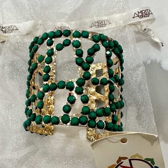 NWT Amrita Singh cuff bracelet emerald color accent jewels - Picture 4 of 5